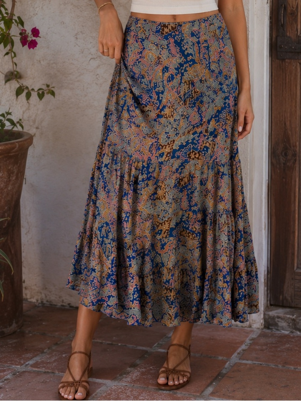 Tahari Abstract Paisley Print Maxi Skirt Size Small Flowy Tiered Skirt